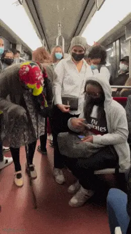 GIFparade LXVIII GP68_22 