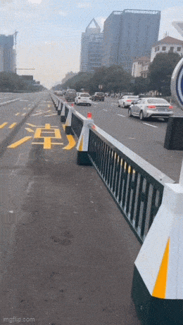 GIFparade LXVIII GP68_24 