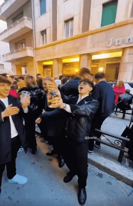 GIFparade LXX GP70_04 