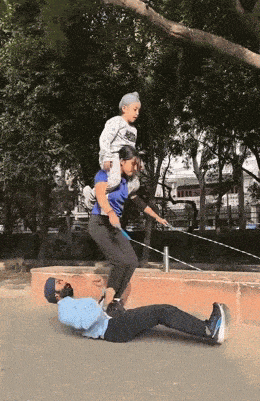 GIFparade LXX GP70_05 