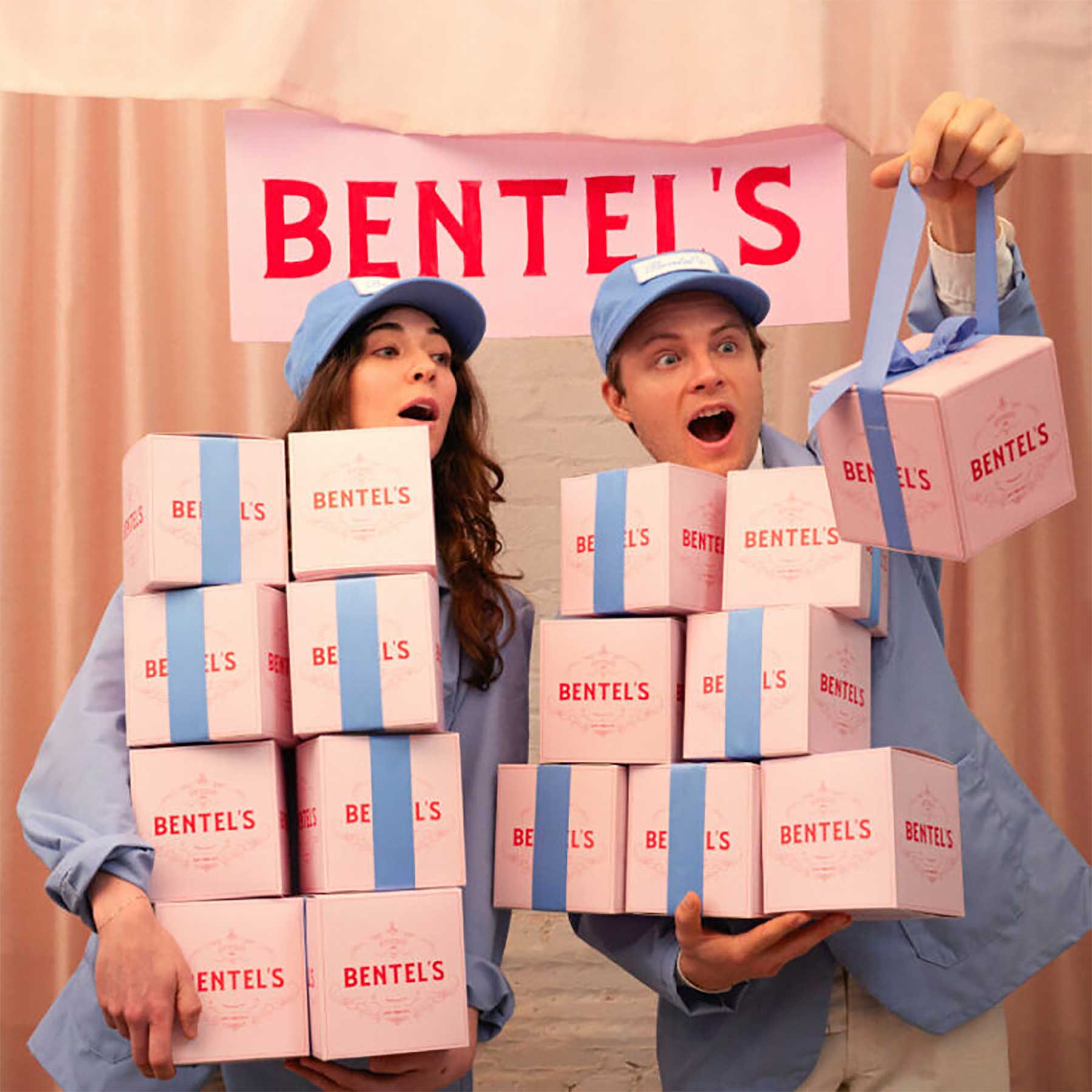 Box aus "The Grand Budapest Hotel" als Handtasche Bentels-ledertasche-grand-budapest-hotel-02 