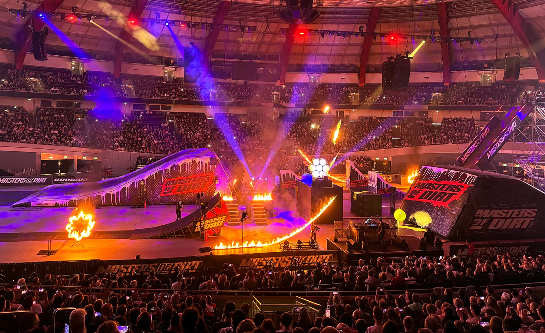 Masters of Dirt: Erfahrungsbericht & "Freestyle Showdown Tour 2025" in 6 deutschen Städten Masters-of-Dirt-2024-Dortmund-01 