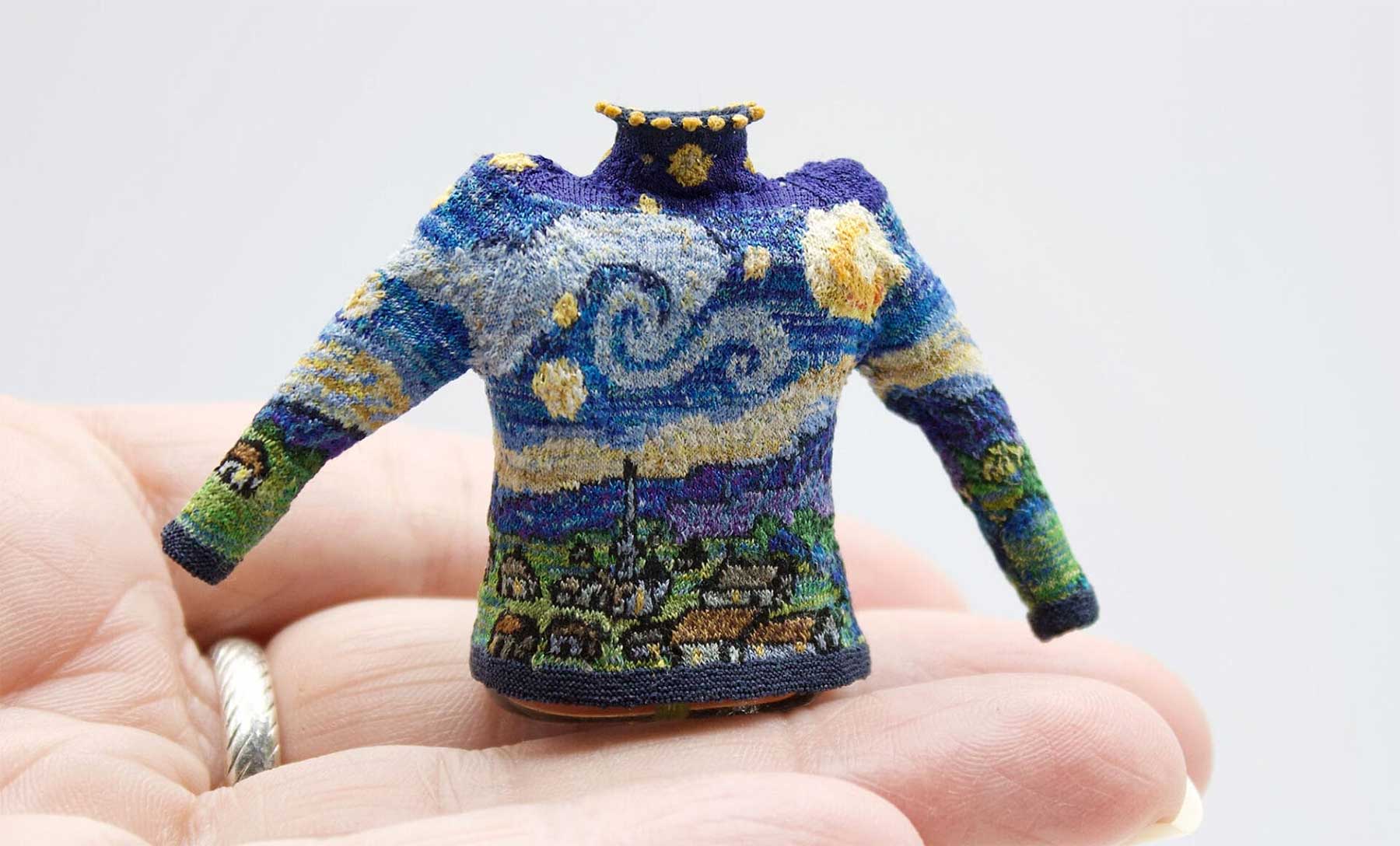 Ganz kleine Strickpullover von Althea Crome Althea-Crome-miniatur-pullover-gestrickt 