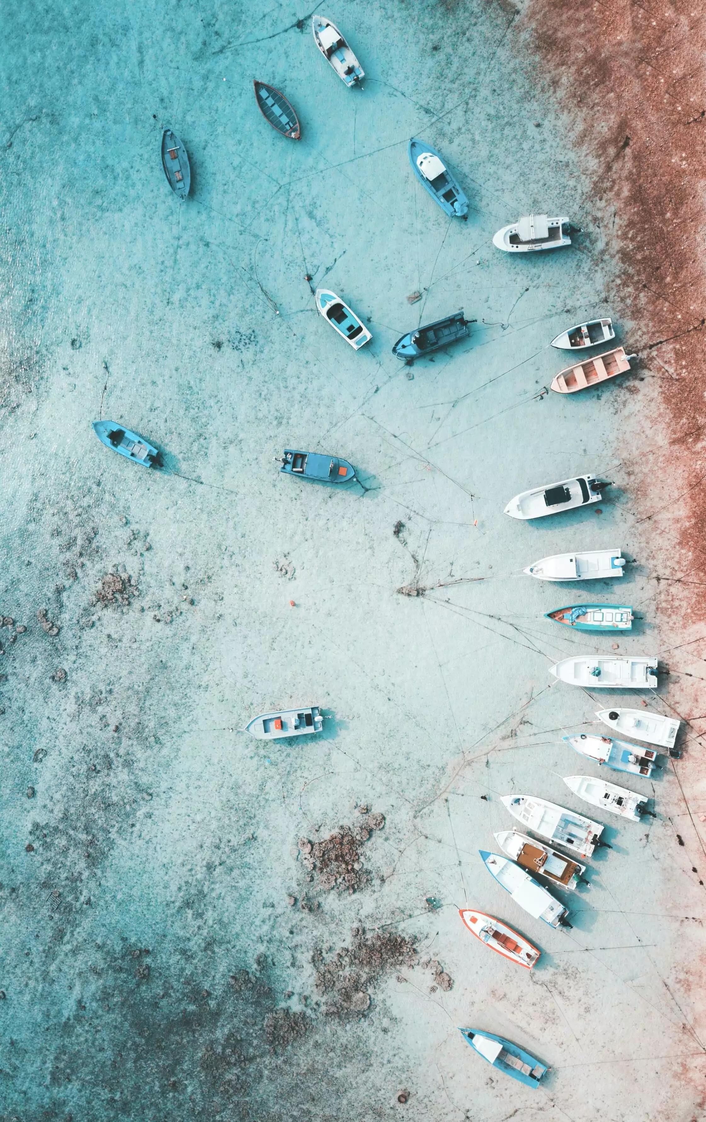 Best of Unsplash: November 2024 adam-azim-8U34Ic7v6mE-unsplash