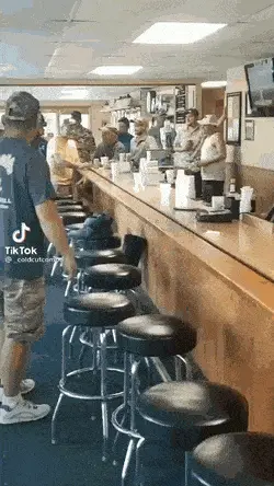 GIFparade CXLVII GP147_24 