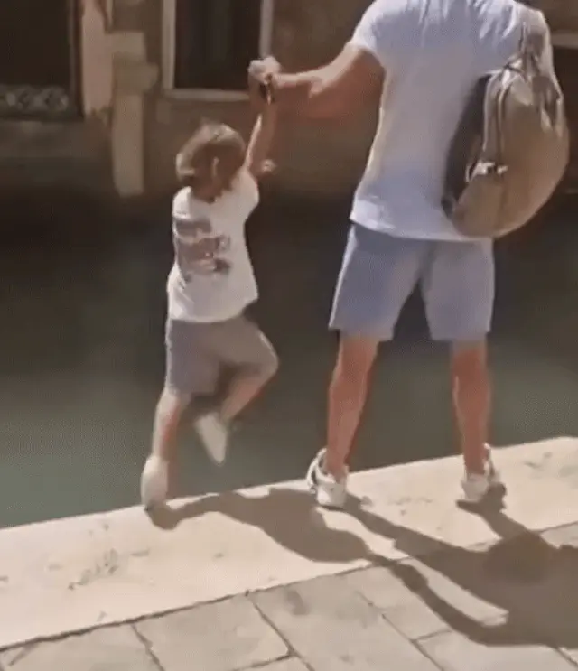 GIFparade CLI GP151_23 