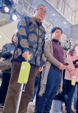 GIFparade CLIV GP154_17 