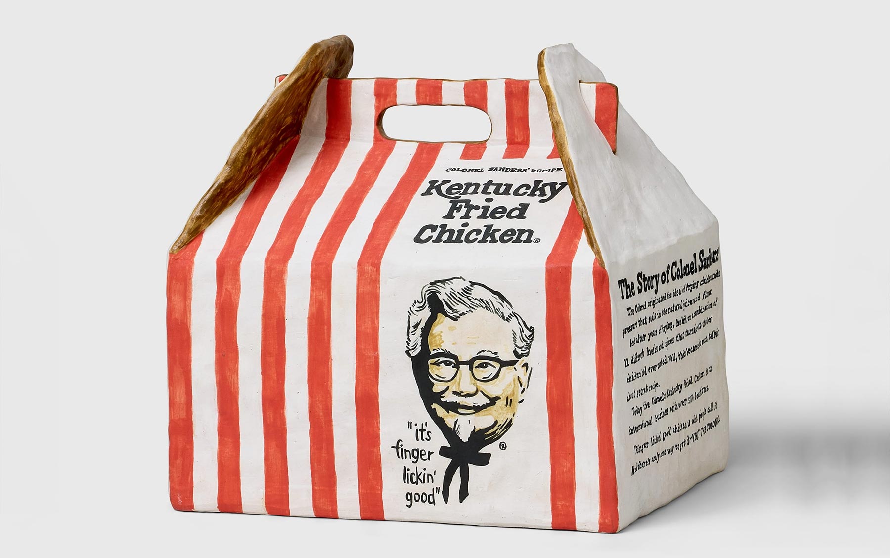 Stephanie Shih stellt Gegenstände aus Keramik nach