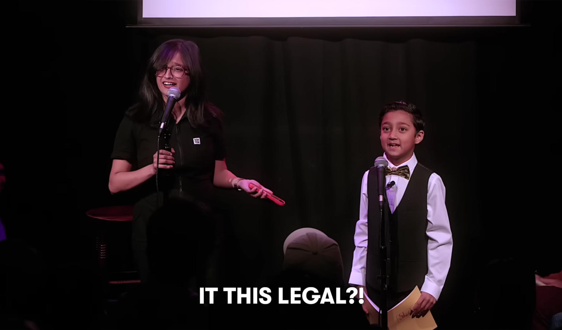 8-jähriges Kind bei Roast Battle als Überraschungsgegner 8-jaehriges-kind-bei-roast-battle 