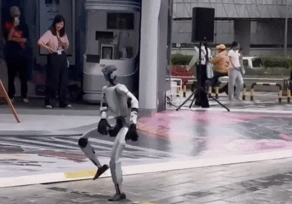 GIFparade CLXI GP161_02 