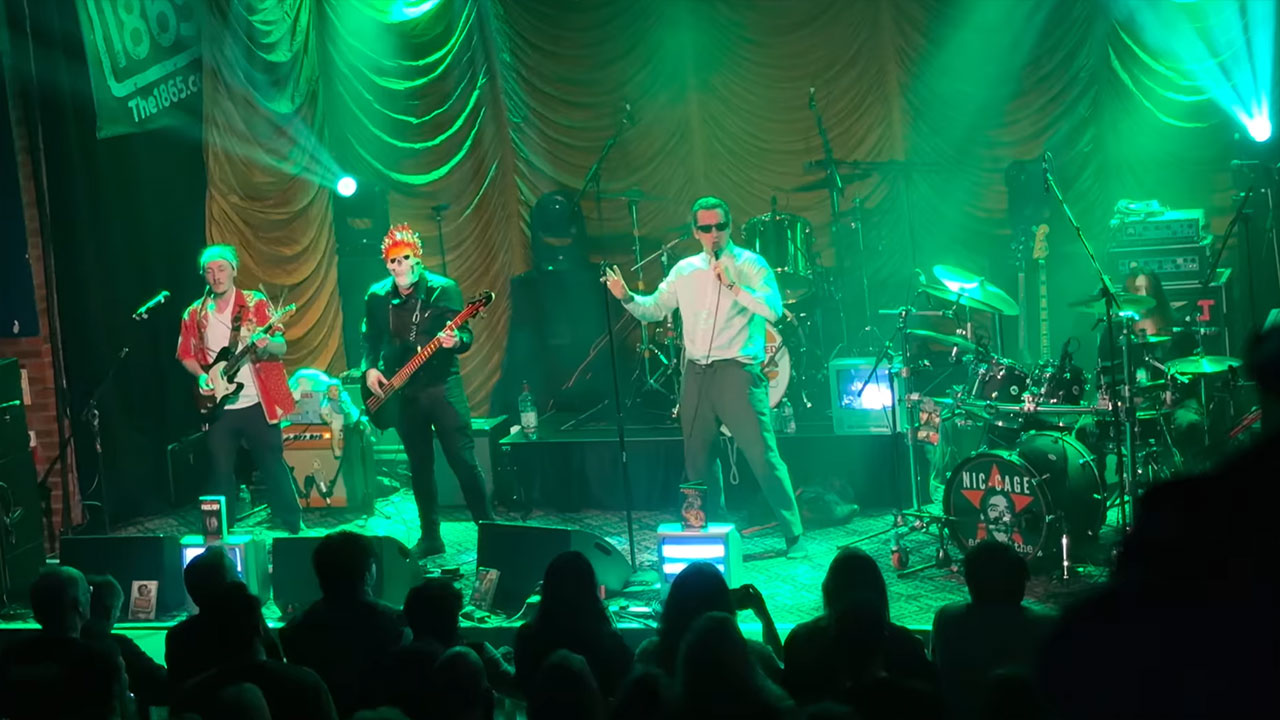 Nic Cage Against The Machine: Coverband mit Schauspieler-Imitator Nic-Cage-Against-the-Machine