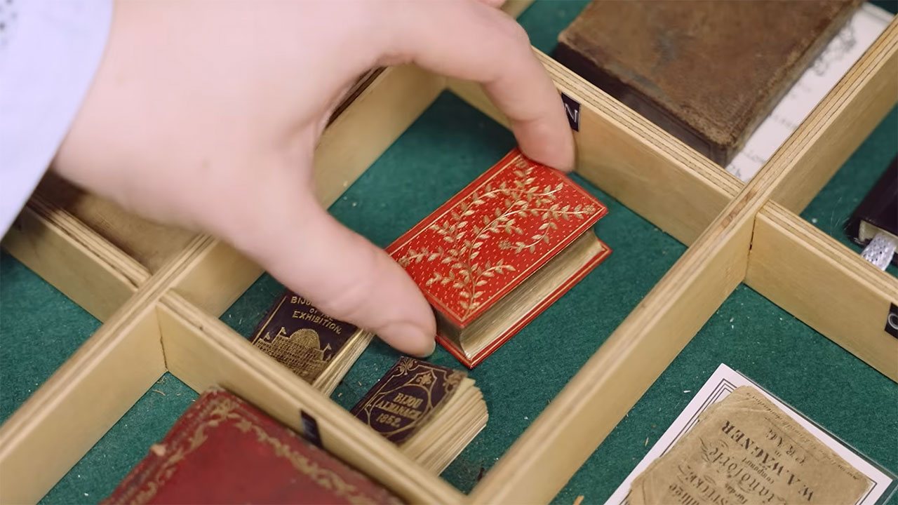 Die kleinsten Bücher der Welt die-kleinsten-buecher-der-welt