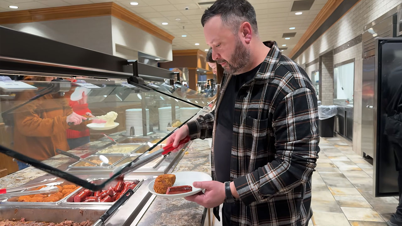 Eines der größten Buffets der Welt: Shady Maple Smorgasbord (USA) groesstes-buffet-der-USA-welt-Shady-Maple-Schmorgasbord 