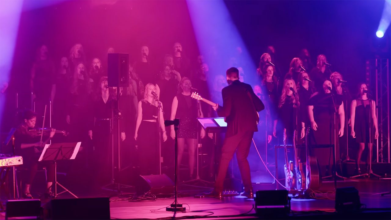 Frauenchor singt "Chop Suey!" Frauenchor-singt-Chop-Suey-System-of-a-Down