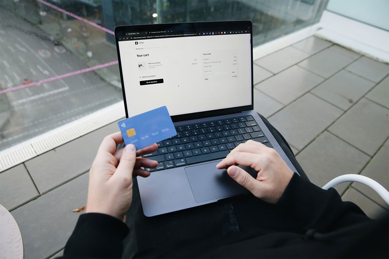 Clever sparen im Internet: Die besten Geldtricks für den Alltag online-shopping-unsplash 