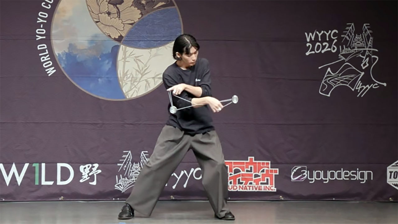Doppel-Jo-Jo-Routine von Hajime Miura doppel-yoyo