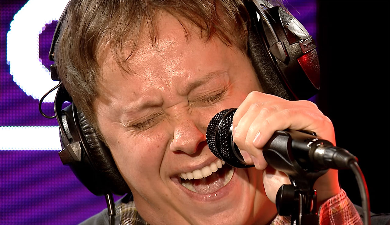 Nothing But Thieves - "Crazy In Love" Nothing-But-Thieves-Crazy-in-Love-Cover-live